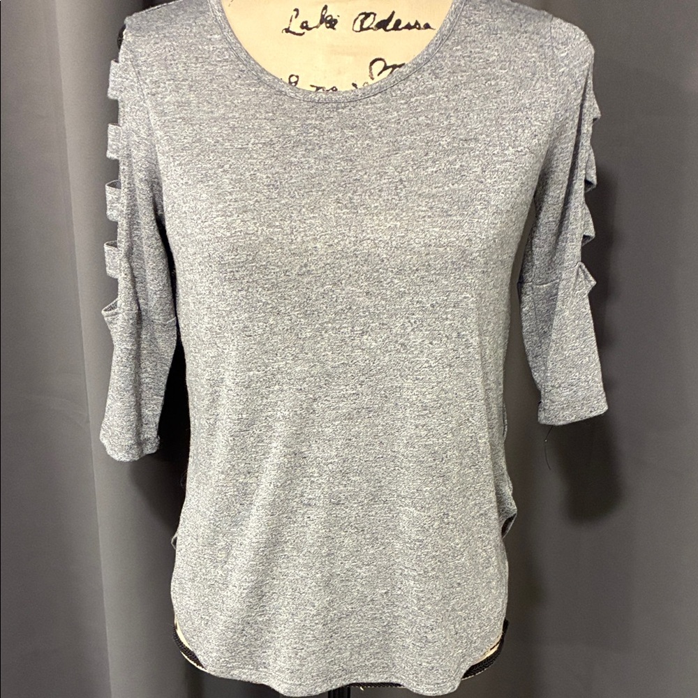 Iz Byer Heather Gray 3/4 Sleeve Top with Ladder Cut-Outs